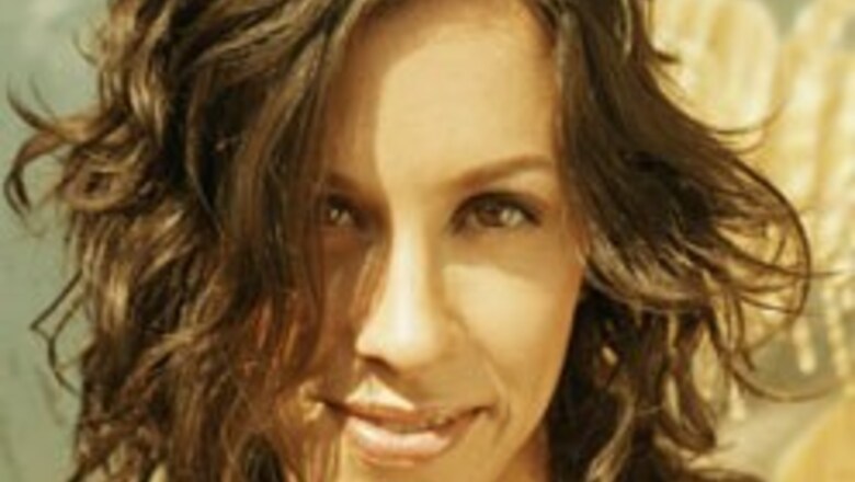 Anger makes Alanis chop her locks