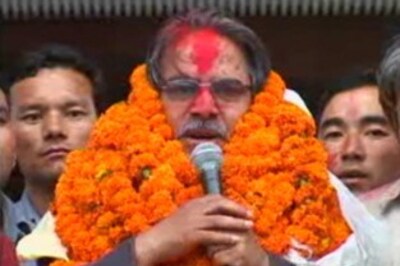 Nepal on the edge, agitating Maoists to hit streets