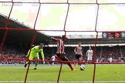 Southampton's Mane grabs fastest Premier League hat-trick