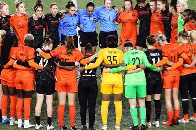 NWSL Players Halt Play in 'Solidarity' Moment After Sexual Misconduct Scandal