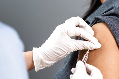 No Serious Covid Vaccine Side Effects in Breastfeeding Moms, Infants: Study