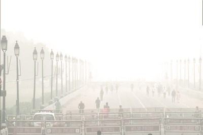 Delhi-NCR Shrouded by Haze; Air Quality Hits Eight-Month Low, Enters 'Very Poor' Zone