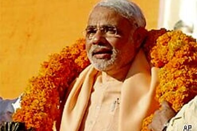 Modi thumps his 56-inch chest with Gujarat win