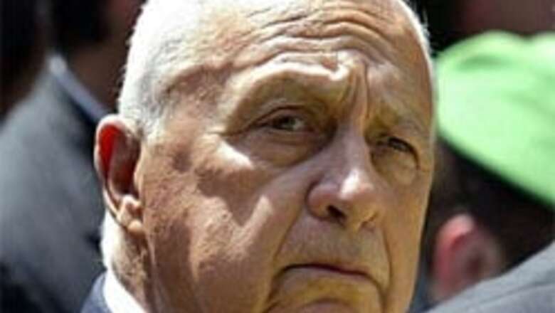 Docs admit lapse in Sharon treatment