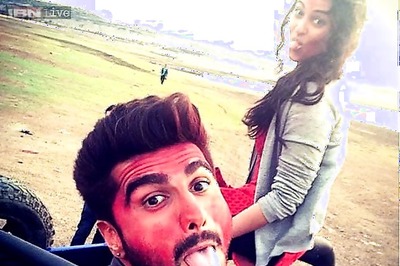 Snapshot: That's cheeky! Sonakshi Sinha, Arjun Kapoor stick their tongues out while shooting for 'Tevar'