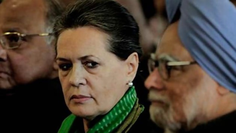 Act immediately to protect women: Sonia to PM, Shinde