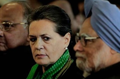 Act immediately to protect women: Sonia to PM, Shinde