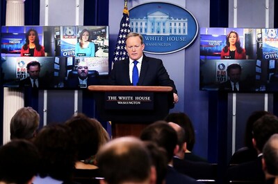 Green Card Holders Don't Need Waiver to Enter US, Confirms White House