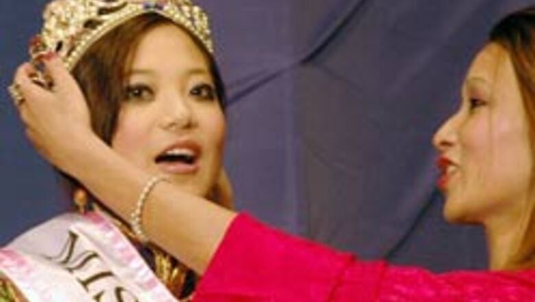 Miss Tibet puts politics on the ramp