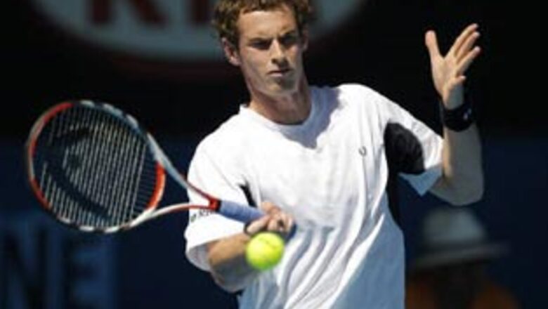 Murray enters second round after Pavel retires