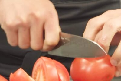'Six Pack Chef' Makes World Record For Most Tomatoes Cut In One Minute While Blindfolded