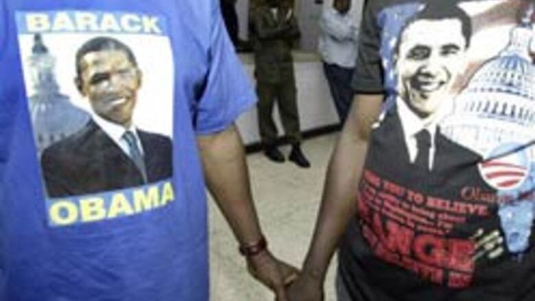 Obama set for historic win, McCain trails