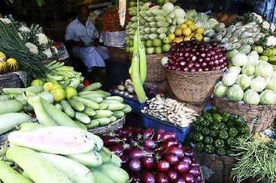 Food inflation remains in negative zone