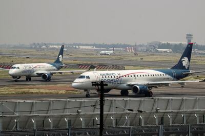 Man Opens Emergency Exit of AeroMexico Flight and Walks on Plane Waiting For Takeoff