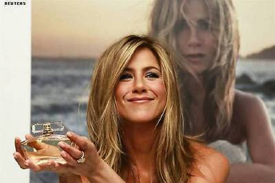 Ewww! Jennifer Aniston gets snake skin pedicures