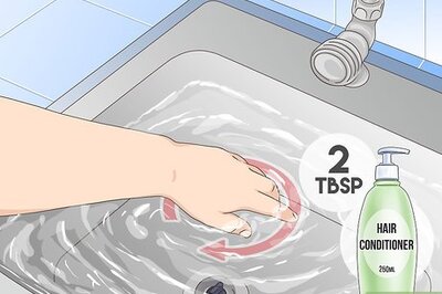 How to Stretch a Wool Sweater