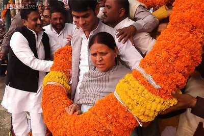 Lalu fights hard to save his bastion in Bihar