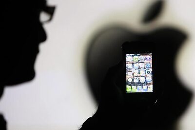 Obama administration overturns ban on some Apple iPhones, iPads