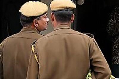Be nice to politicians, Delhi cops told