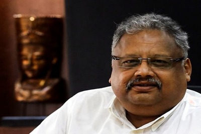 Rakesh Jhunjhunwala Loses Rs 842 Crore in These Two Stocks Today; Do you Own Any?