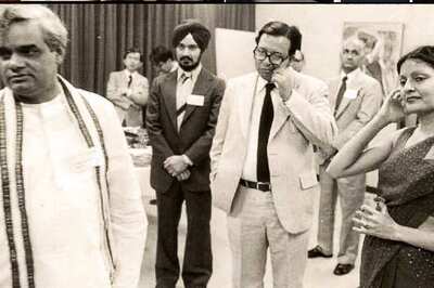 IN PICS | From Modi to Vajpayee, Union Minister Puri Recounts ‘Tenure with 11 PMs’ on Twitter