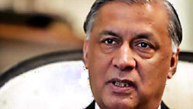 Pak PM to face no-confidence today