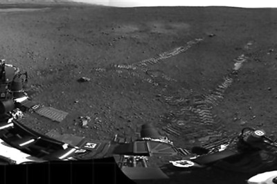 NASA's Mars rover sends voice recording, images
