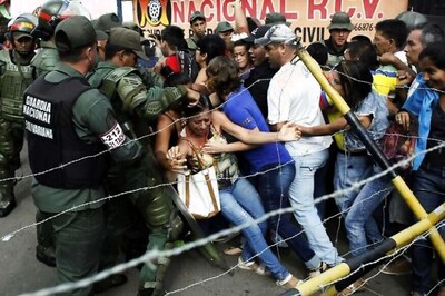 Demonetisation: Hundreds Arrested in Venezuela Cash Chaos, Vigilantes Protect Shops
