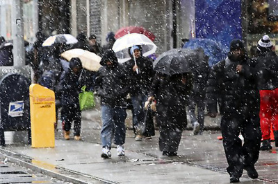 New York, New England brace for powerful blizzard