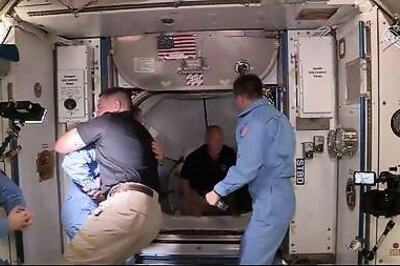 NASA astronauts riding SpaceX capsule poised for weekend return, weatherÂ permitting