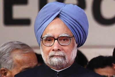 Manmohan Singh to hand over Chandigarh flats to slum dwellers