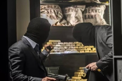 Hyderabad Customs Seize 4.8 Kg Smuggled Gold; 4 Flyers Held