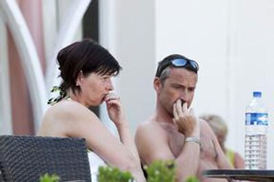 Tunisia to shut 80 mosques suspected of 'inciting extremism' as tourists scramble to leave after terror attack