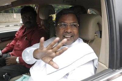 Siddaramaiah's 'gift' watch was a 'stolen' one, hints Kumaraswamy