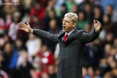 Arsenal can still win Premier League, says Arsene Wenger