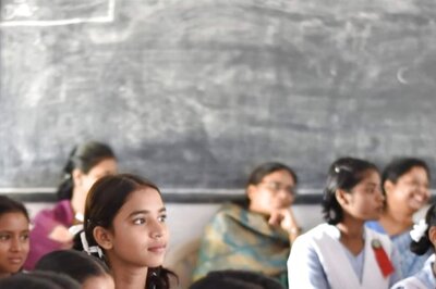 HC Asks UP Govt to Consider Lifting Ban on Hike in Pvt Schools Fee