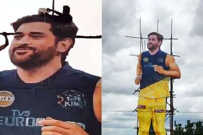 WATCH: Fans Install 72-feet Cut Out in Andhra Pradesh, Pour Milk to Celebrate MS Dhoni's 42nd Birthday