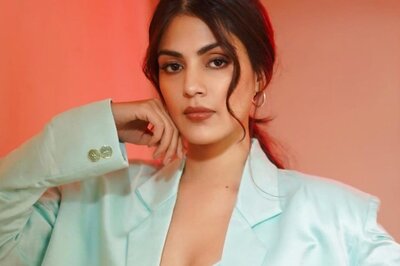 Rhea Chakraborty Planning to Shift in New Apartment in Bandra? Here’s What We Know