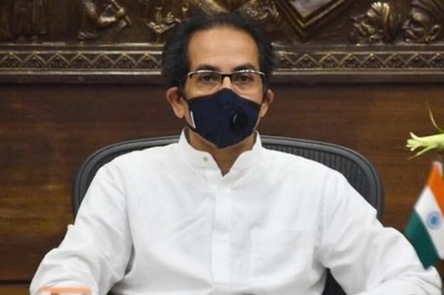 Maharashtra CM Uddhav Thackeray Talks to Ex-officers, Seeks Ideas for Economy Revival amid Crisis