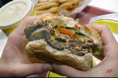  Snacking at your keyboard makes you eat more