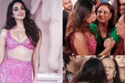 Kiara Advani Gives Flying Kiss To Sidharth Malhotra's Mom During Ramp Walk, Video Goes Viral