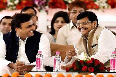 Shivpal Thanks Akhilesh for Withdrawing Disqualification Petition, Talks of New Political Formation