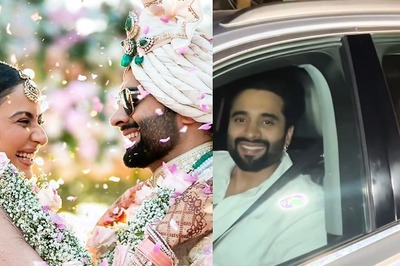 Rakul Preet Singh Blushes As Paps Ask Jackky Bhagnani To Sit Beside Her In The Car: 'Peechey Aa Jao...'