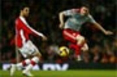 Arsenal lose Cesc Fabregas for three months