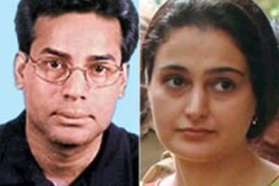 Abu Salem celebrates 'wedding anniversary' in jail