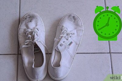 How to Clean White Canvas Shoes