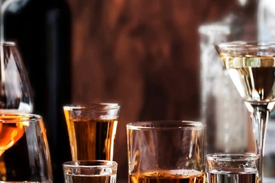 Tamil Nadu Introduces Special Licence to Serve Liquor in Marriage Halls, Stadiums And House Parties