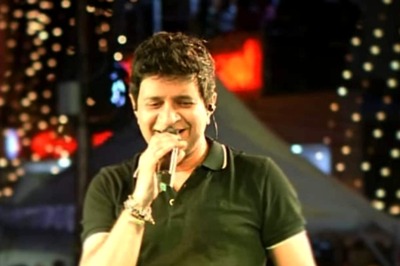 KK Birth Anniversary: Remembering the Legendary Singer Through These 5 Soulful Songs | Watch Videos