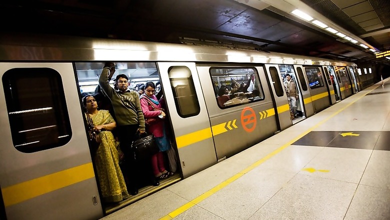UP Man Crushed to Death by Metro Train in Gurugram While Trying to Jump Tracks