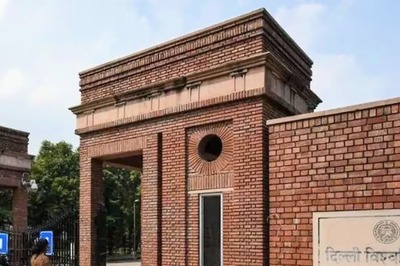 Delhi University Increases Annual Fees by 46%, Teachers Oppose Decision